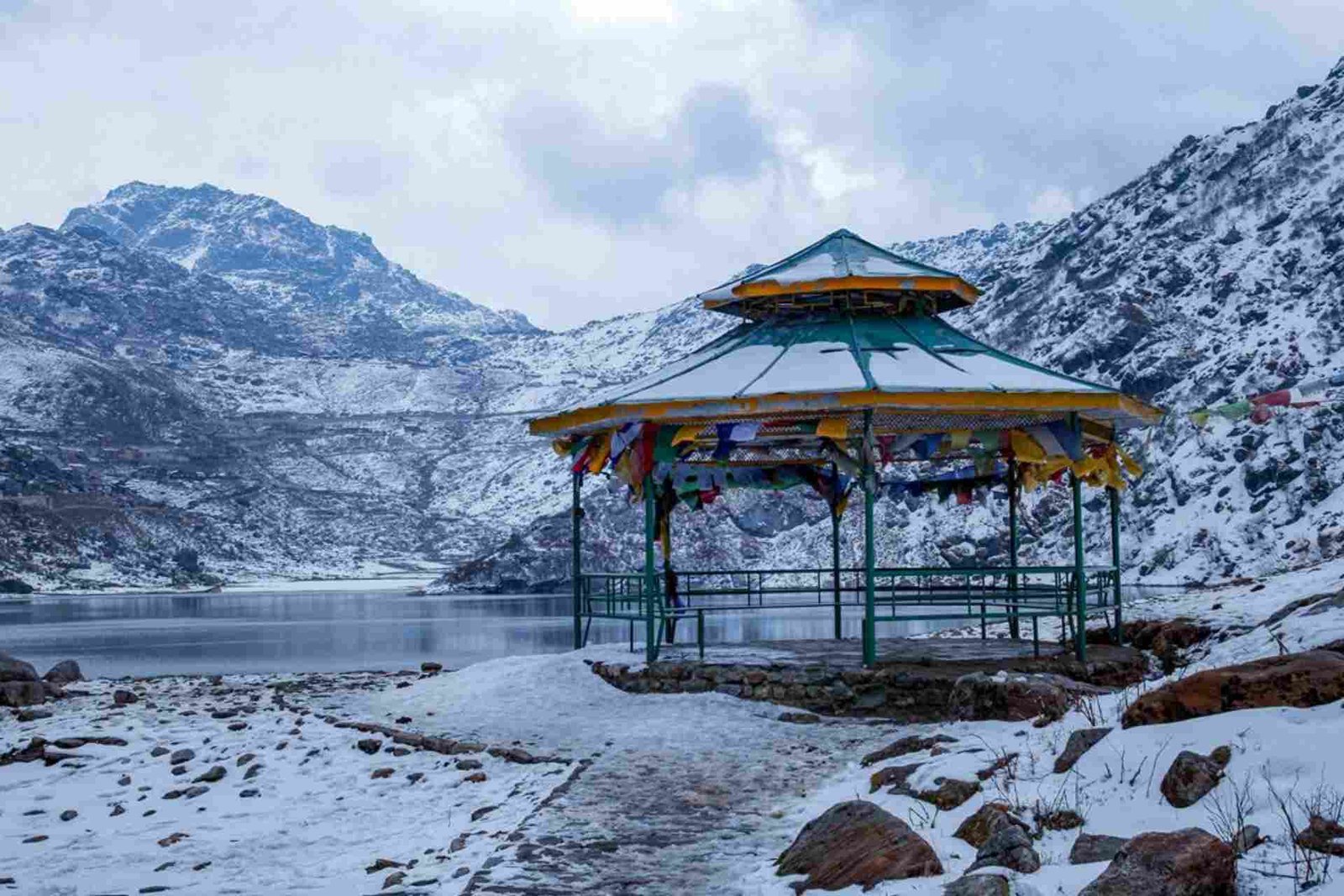 Tsogmo Lake
